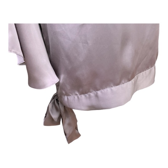 Violet & Claire Blouse Women
Medium Purple Pullover Top
Career Flared Sleeve - Picture 5 of 14